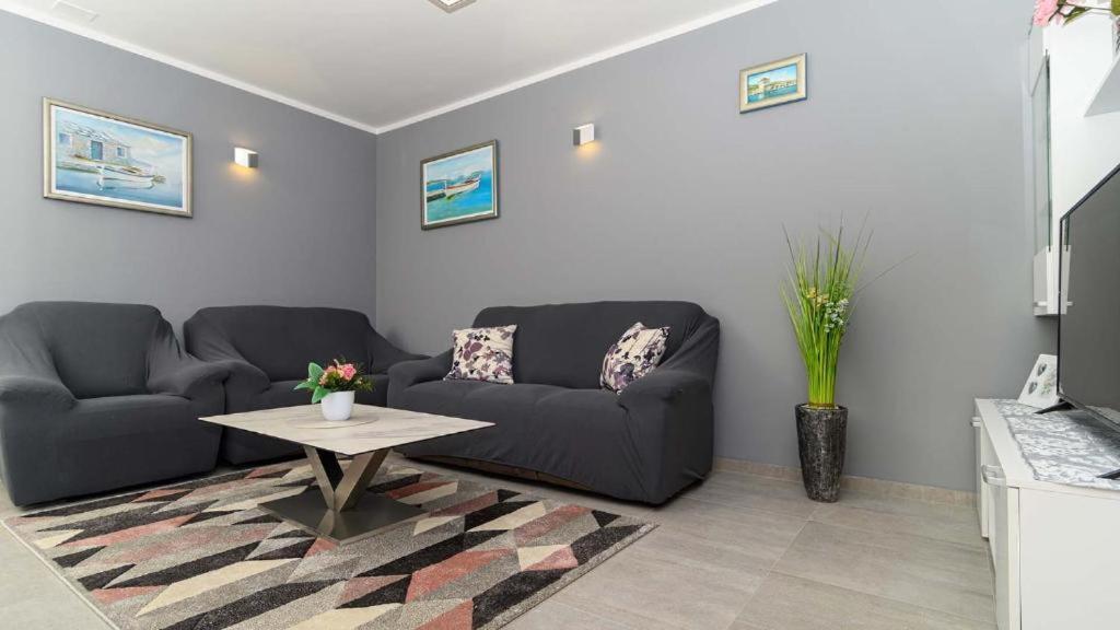 Seaside Luxury Apartment Trogir